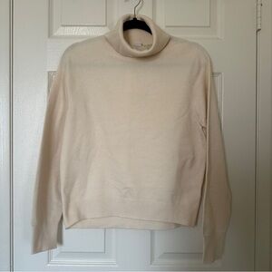 Uniqlo Soufflé Knit Cream Off White Turtleneck Sweater Women’s Small Neutral